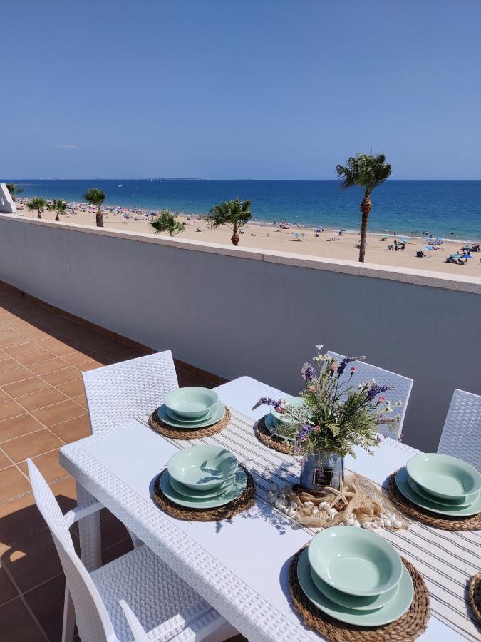 Atico Al Sol En Primera Linea De Playa Appartement Rota Buitenkant foto