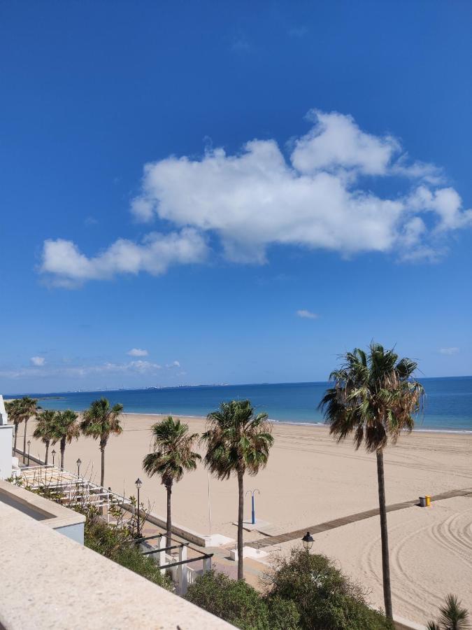 Atico Al Sol En Primera Linea De Playa Appartement Rota Buitenkant foto